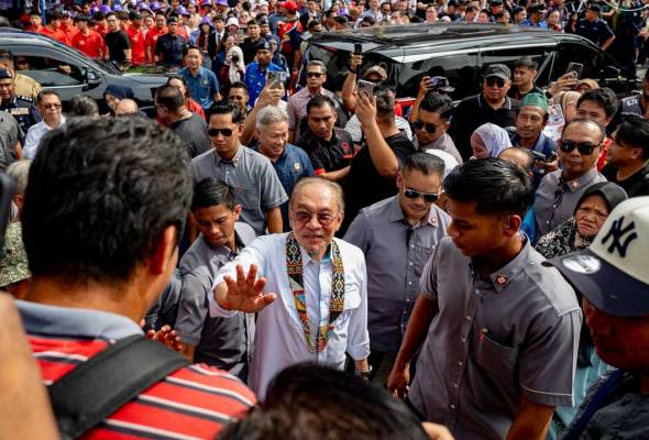 PRN Sabah: ‘Sekarang baru mahu jadi hero, mana kamu ketika berkuasa?’ - PM Anwar