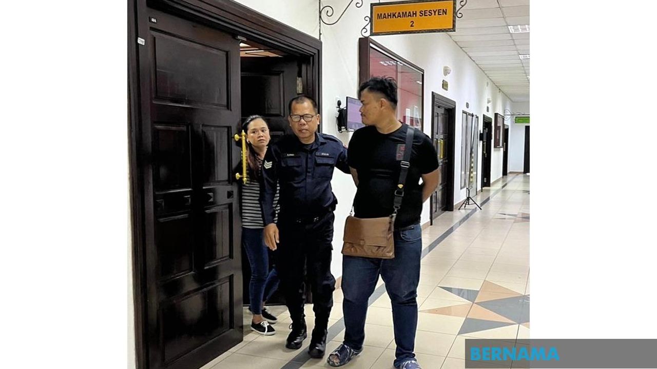 Pengawal keselamatan miliki pedang samurai di tempat awam dipenjara lima tahun