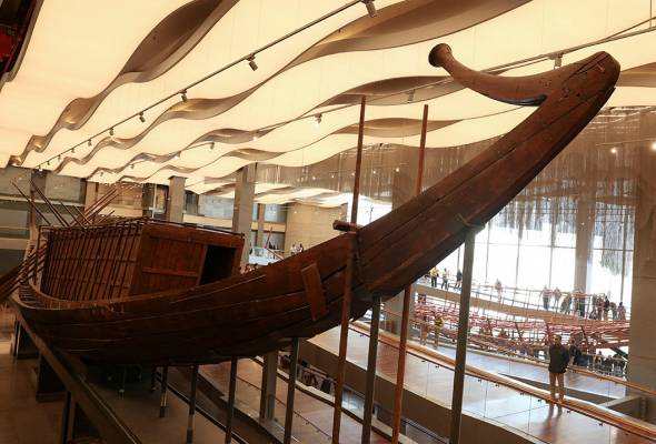 Mesir pasang semula bot purba Firaun di muzium baharu