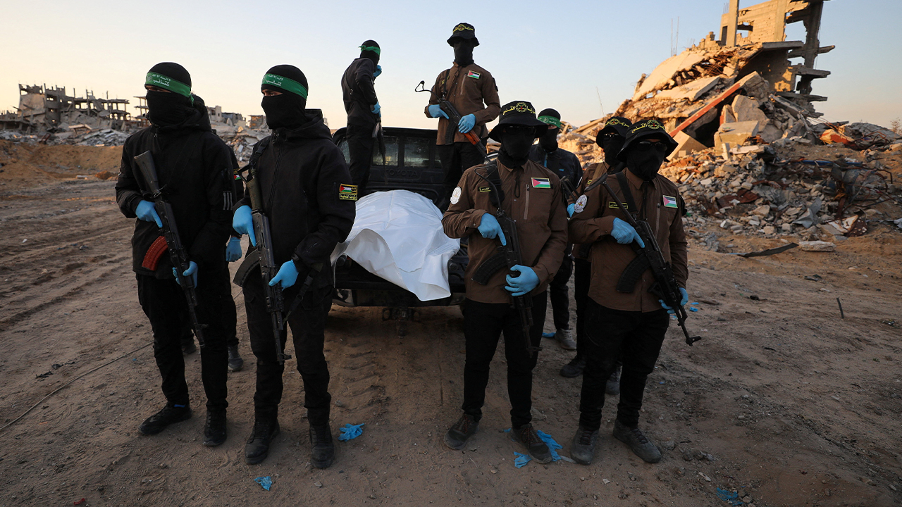 Pejuang Palestin serah mayat tebusan kepada Palang Merah