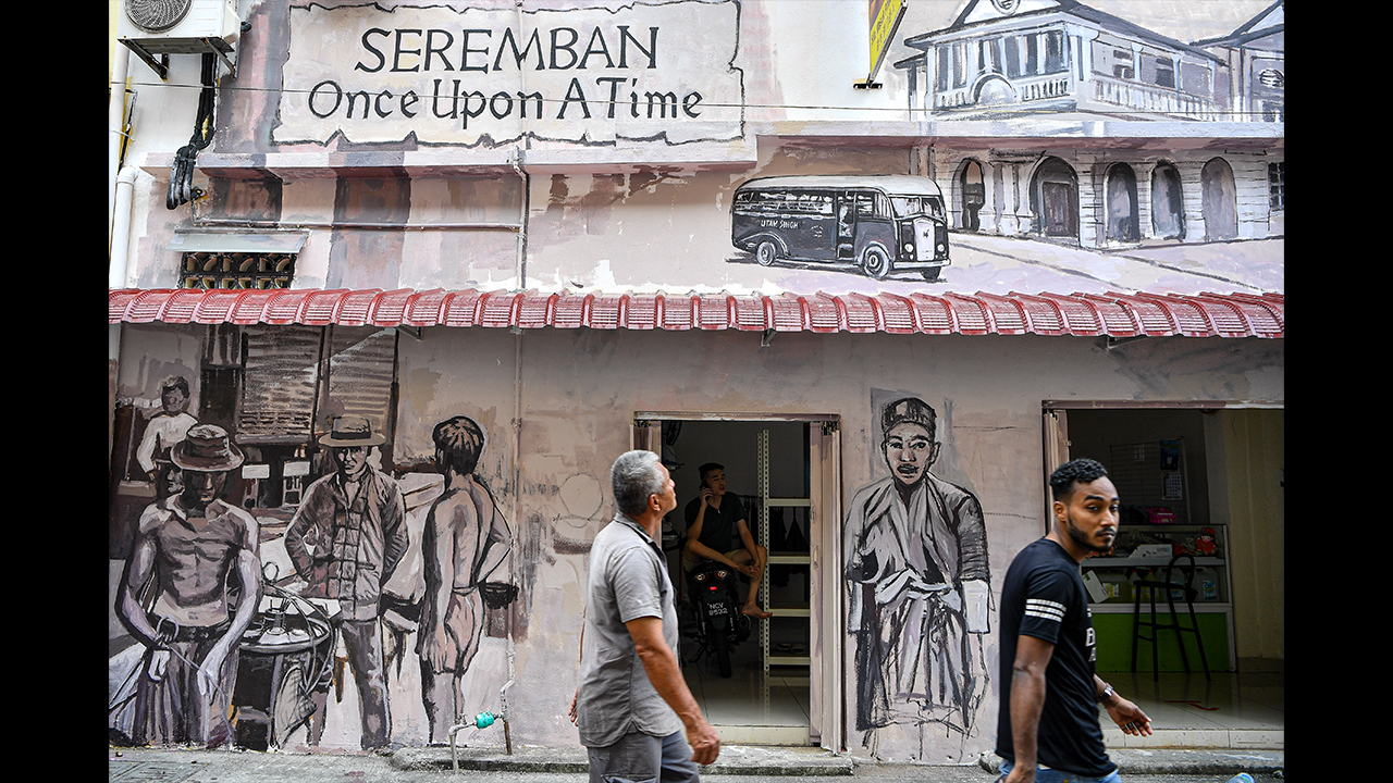 Lorong Seni Seremban diiktiraf MBR sebagai lorong seni terpanjang