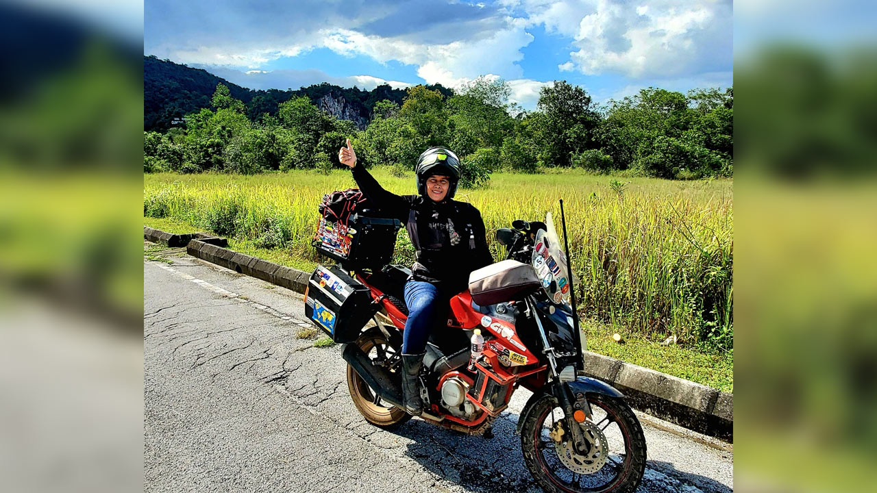Daripada pensyarah ke pengembara dunia, Anita Yusof rentas 81 negara dengan motosikal