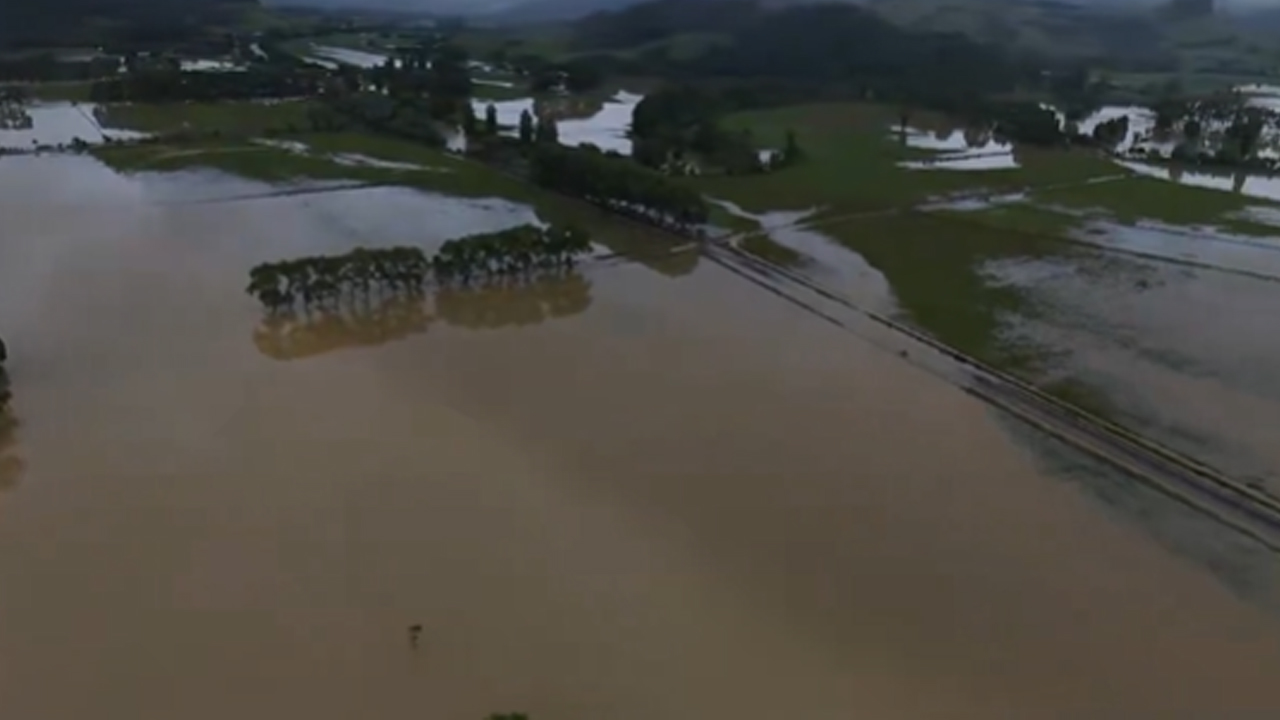 Hujan lebat cetus kerosakan teruk di Pulau Utara, New Zealand<
