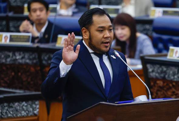 Mohd Kurniawan Naim angkat sumpah sebagai ahli Dewan Rakyat