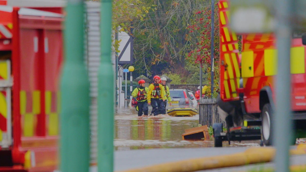 Lebih 80 amaran banjir dikeluarkan di UK, hujan lebat dijangka berterusan<