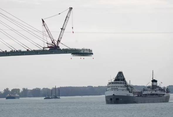 Trump ugut halang pembukaan jambatan baharu Kanada-AS, tuntut diberi ‘hak milik separuh’