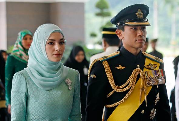 Kelahiran Puteri Diraja Brunei dirai dengan 17 das tembakan meriam