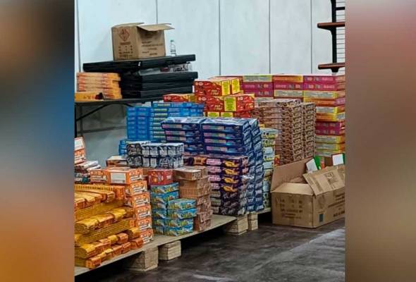 Polis rampas mercun, bunga api lebih RM3 juta di Kota Bharu